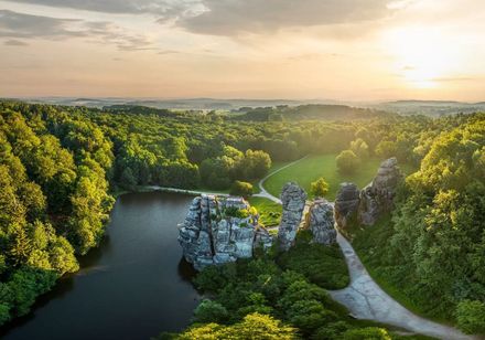 Externsteine bei Horn- Bad Meinberg, Teutoburger Wald. Foto: Teutoburger Wald Tourismus / D. Ketz